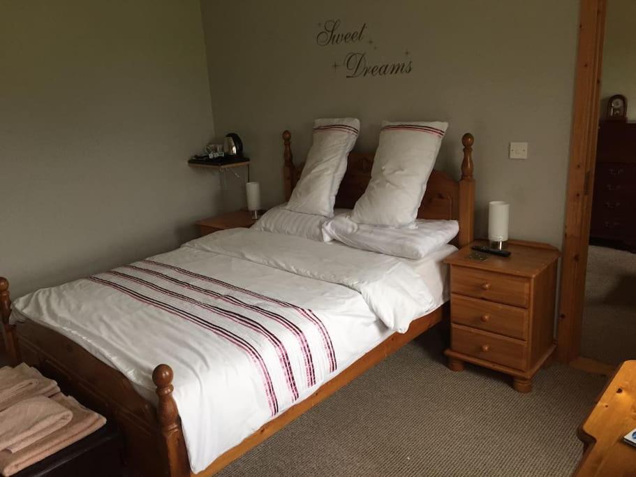 Fermanagh Lakeside Self Catering Corranny Экстерьер фото